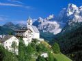 Dolomitler'da Şato - İtalya Alpler